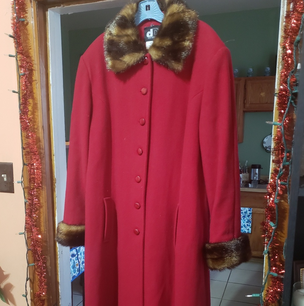 Dale dressin red coat